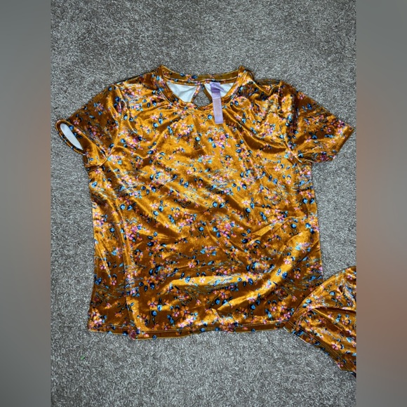 Savage X Fenty Psychedelic Velvet Sleep Set in Floral Brown & Multi & Orange - Picture 8 of 9